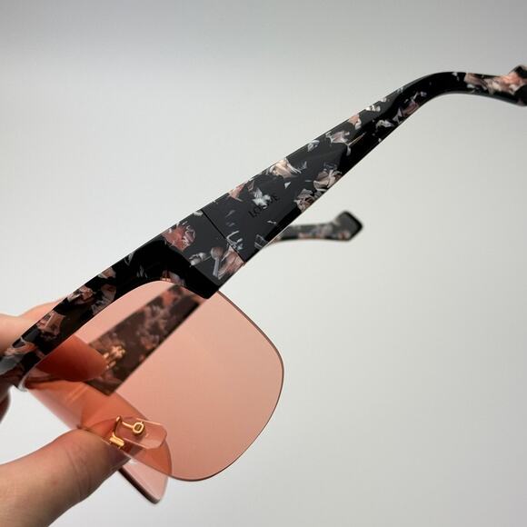 Brand New Loewe Sunglasses LW40034U 55S Coloured Havana/Bordeaux main image 5